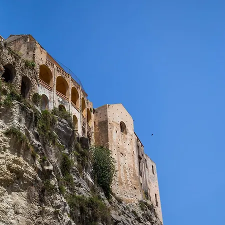 La Rocca Di Pa 3*