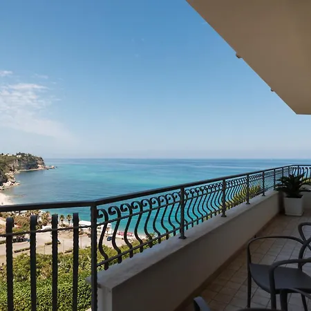 La Rocca Di Pa בית הארחה 3*