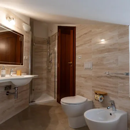 La Rocca Di Pa Guest house